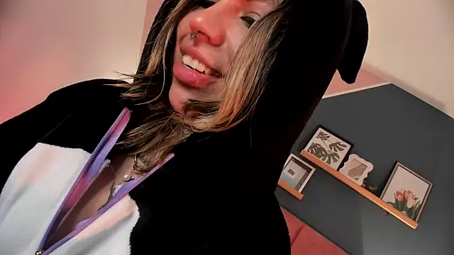 delilah fix online show from January 10, 9:08 pm