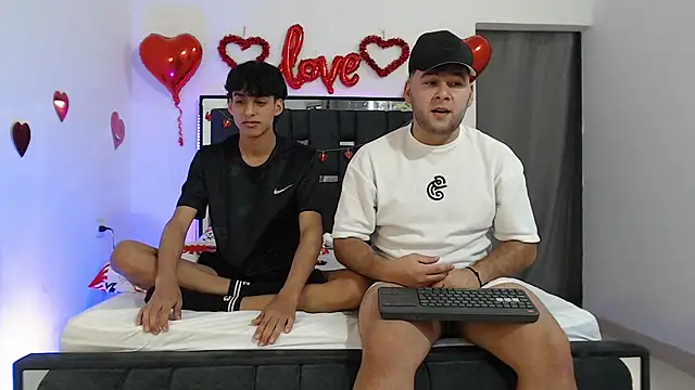 VALERIO AND DORIAN online show from February 28, 10:09 pm