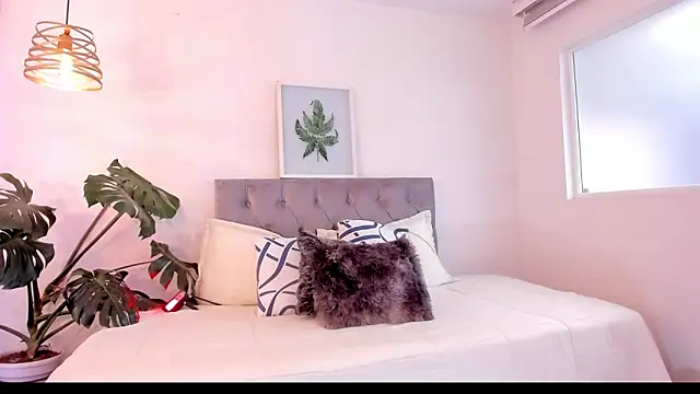 Nami sunny online show from November 11, 6:49 pm