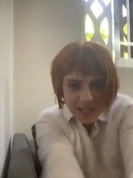 Snapshot of spacegirlll chatting on September 27, 4:25 pm spacegirlll online show from September 27, 4:25 pm