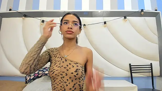 BritneyCollins online show from April 17, 8:11 pm