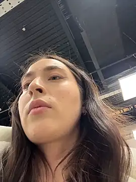 Holly Play online show from February 6, 12:08 pm