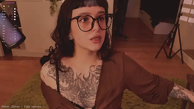 MichaellaMoon online show from September 27, 6:59 pm