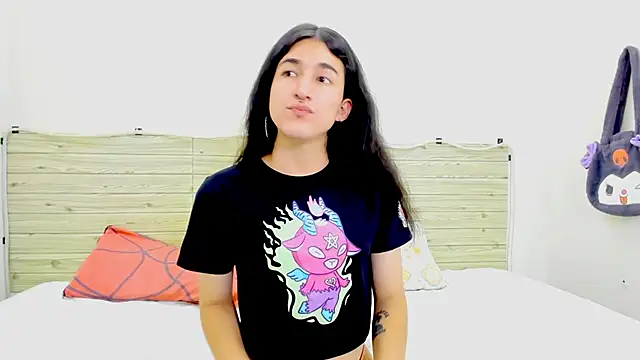 Evil Queen13 online show from February 10, 8:45 pm