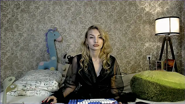 Ella Milla online show from September 18, 11:20 am