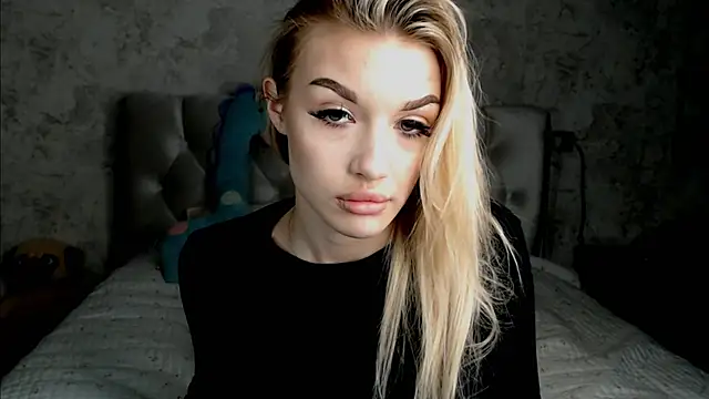 Ella Milla online show from April 15, 7:58 pm