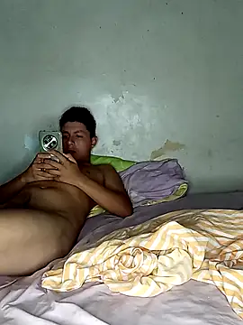 geroAguilar online show from October 15, 4:42 pm