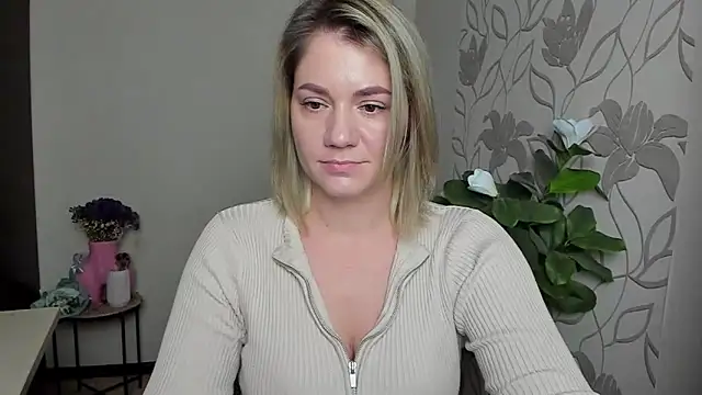 Snapshot of MariaSttone chatting on October 15, 6:21 pm MariaSttone online show from October 15, 6:21 pm
