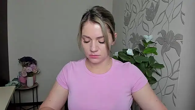 Snapshot of MariaSttone chatting on September 8, 4:17 pm MariaSttone online show from September 8, 4:17 pm