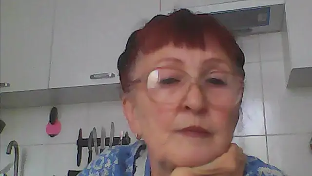 Snapshot of TanyaSweet634 chatting on October 16, 7:33 am TanyaSweet634 online show from October 16, 7:33 am