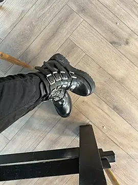 FeetVibe online show from February 11, 7:32 am