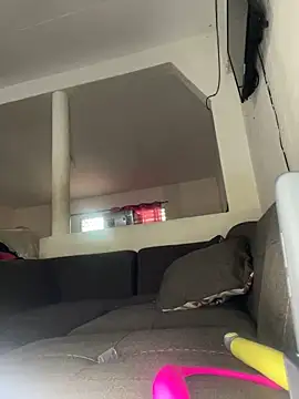 johaminie online show from December 2, 4:31 pm