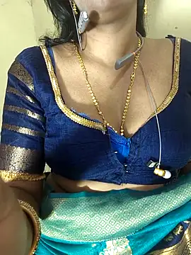 Lovely12streaming online show from March 24, 9:31 pm