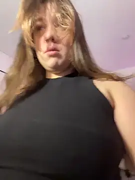 SuzieMurray online show from February 21, 8:26 am