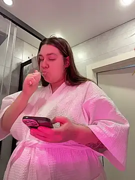 SuzieMurray online show from February 5, 8:17 am