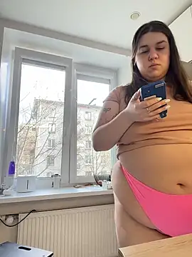 SuzieMurray online show from April 19, 8:25 am