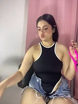 kimberlyhills1 online show from March 18, 7:08 pm