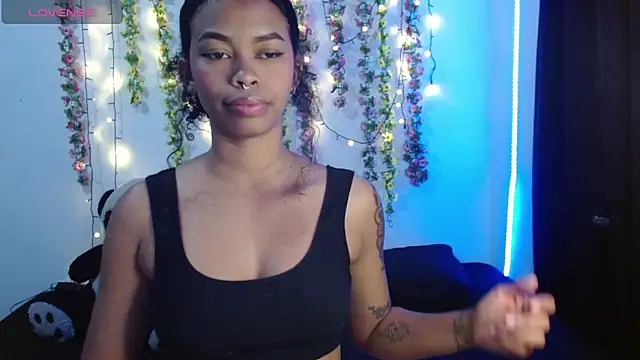 Snapshot of Shenna_brunette_ chatting on September 11, 6:30 pm Shenna brunette online show from September 11, 6:30 pm