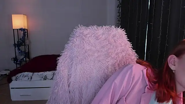 ReddHotPipper online show from December 23, 3:54 am