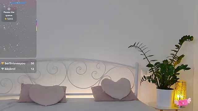 KarnetJ online show from December 1, 9:17 pm