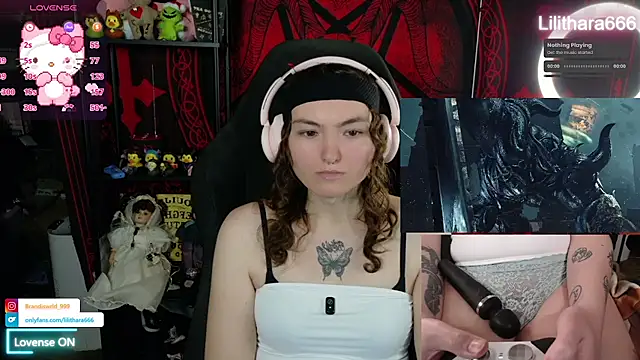 BrandiWRLD 999 online show from January 8, 8:35 pm