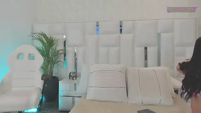 Snapshot of im_nika_ chatting on September 13, 1:30 pm im nika online show from September 13, 1:30 pm