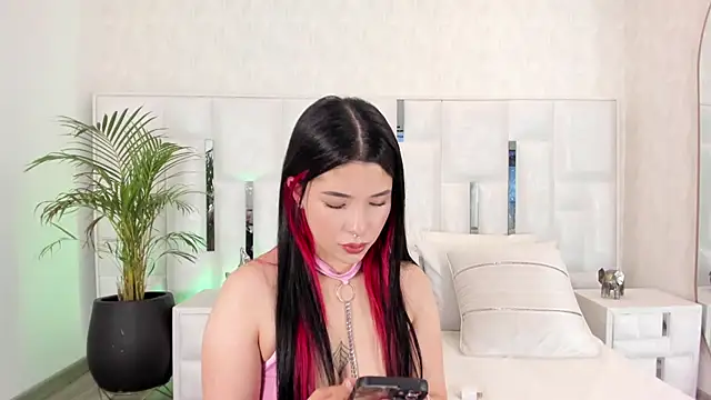 Snapshot of im_nika_ chatting on October 2, 12:43 pm im nika online show from October 2, 12:43 pm