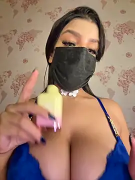 shanelle0 online show from November 12, 9:46 pm