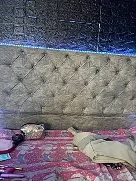 Paloma  LS online show from March 25, 8:01 pm