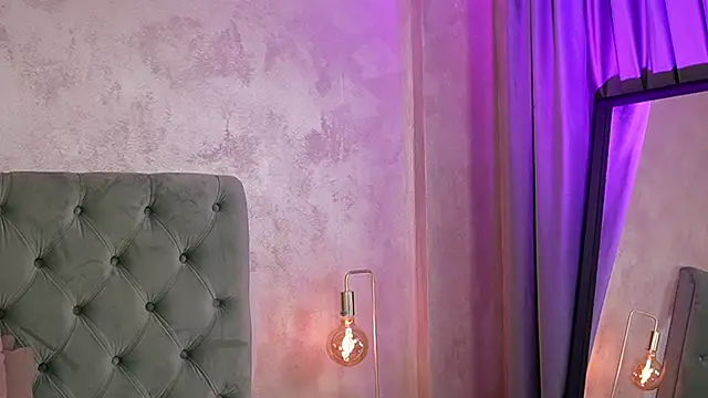 LucyWilow online show from February 10, 5:32 am