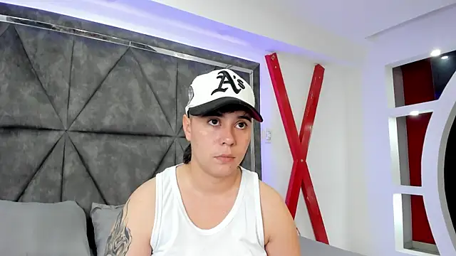 AbbySmiitth  online show from April 15, 10:21 pm