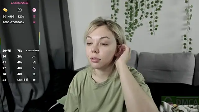 whoa-hoa-hoa-hoa-hoa online show from October 9, 9:52 pm