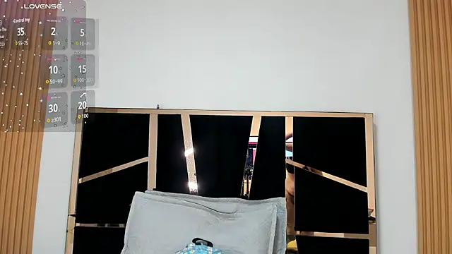 yahaira  online show from December 20, 3:49 pm