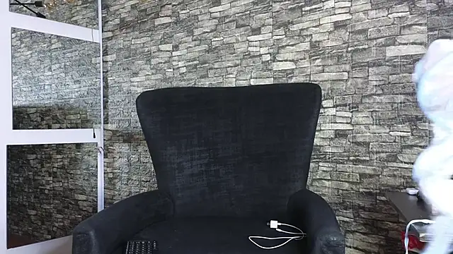 Snapshot of carolayrosse chatting on September 15, 7:21 pm carolayrosse online show from September 15, 7:21 pm