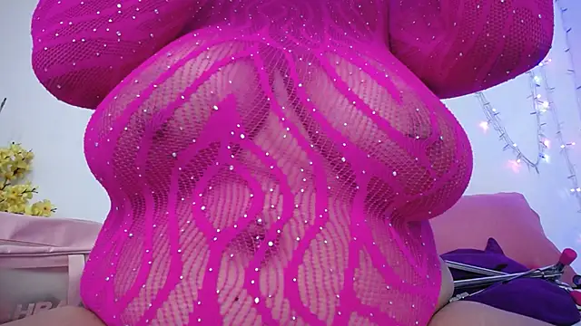 Nicol Love0 online show from January 14, 12:32 pm