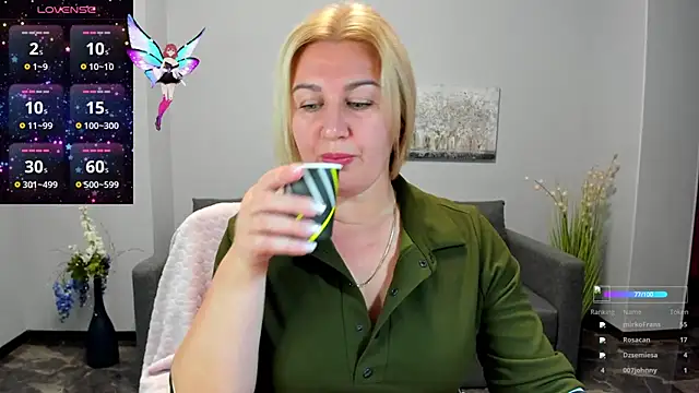 Lili Crossi online show from September 25, 6:23 am