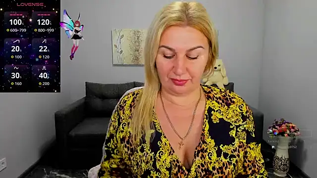 Lili Crossi online show from September 30, 5:46 am