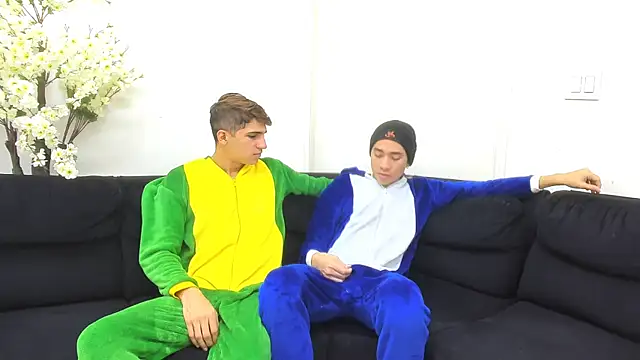 StrawwBoys online show from September 18, 10:14 am