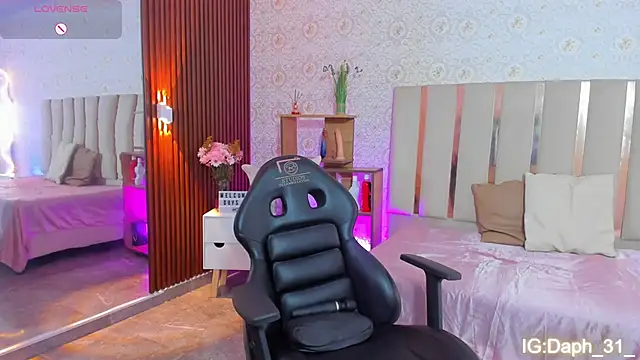 Daphnne tay online show from September 10, 3:39 am