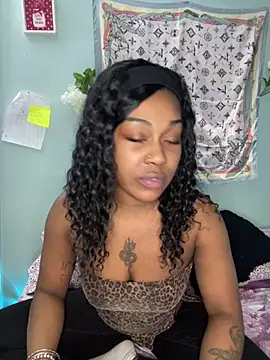 ebonycatlisaaaalime online show from March 27, 10:32 pm
