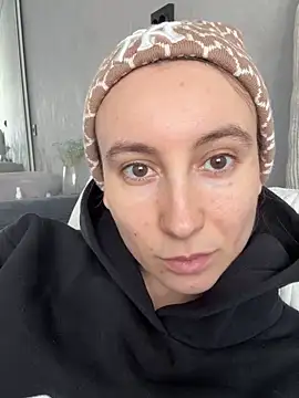 viviandaimond1 online show from October 2, 9:47 am