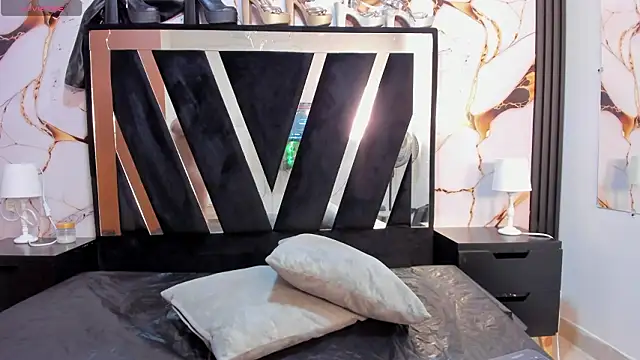 KarinaSimonz online show from February 1, 11:14 pm