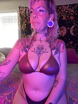 Snapshot of Eva_Monroe- chatting on October 11, 5:26 pm Eva Monroe- online show from October 11, 5:26 pm