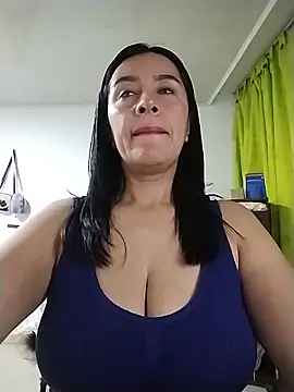hailey85 online show from May 13, 11:43 pm