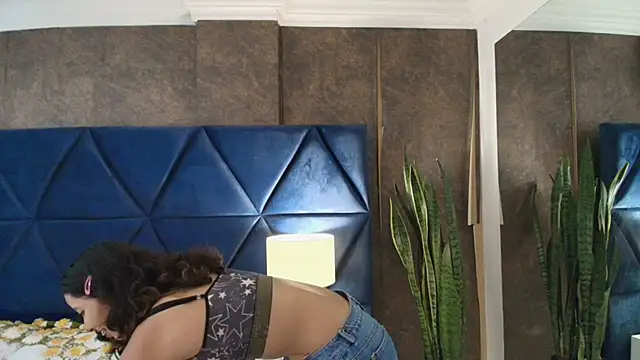 Akane Uwu online show from September 30, 6:24 pm