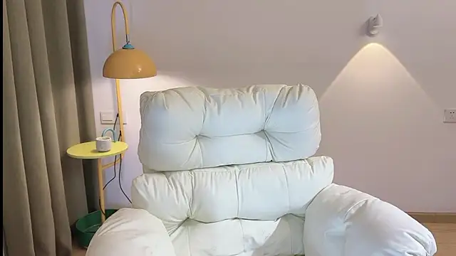 xiaodaibabyy online show from September 10, 1:44 pm