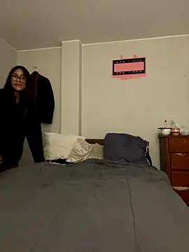 AleFantasy0001 online show from September 14, 7:01 pm