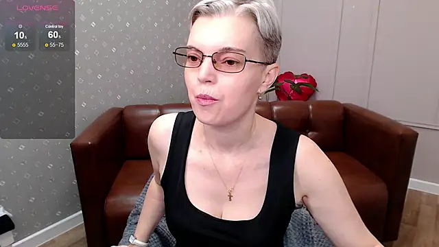 Cutie Erikaa1 online show from March 30, 2:22 am