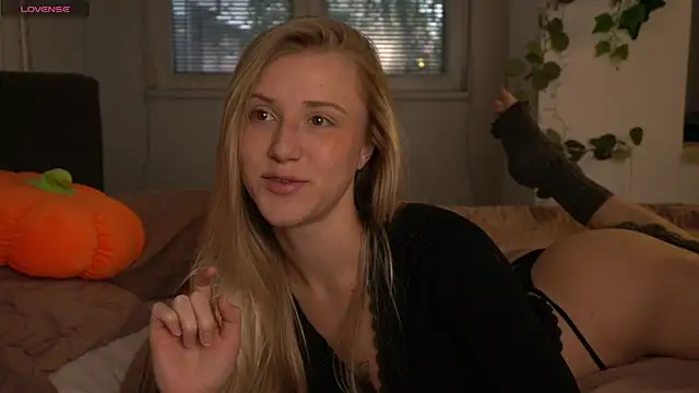 ArianaMur online show from April 12, 5:32 am