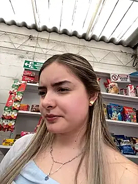 imlindapink online show from March 5, 7:09 pm